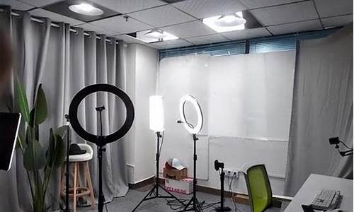 财经直播灯光怎么布置(专业直播灯光如何布置)_https://www.ccit-cctv.com_科创吧_第1张